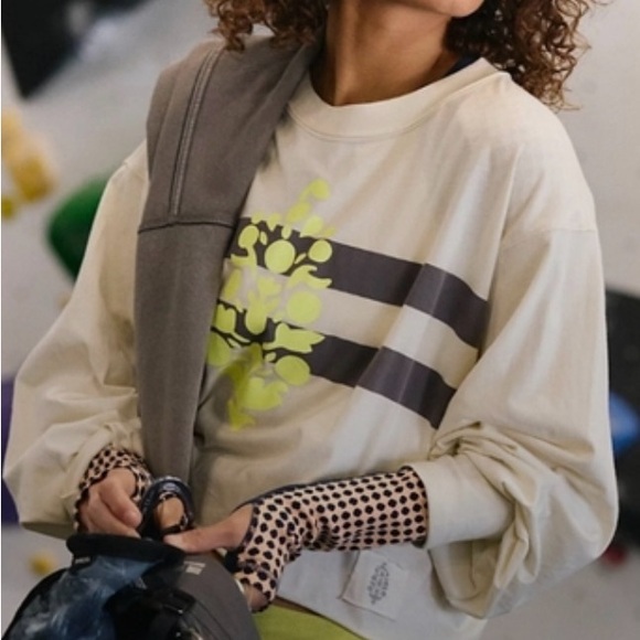 Free People Movement Inspire Logo Layer long-sleeve t-shirt. NWT - Picture 7 of 7